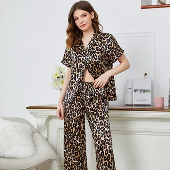 Naujas Stilius Keturis Sezonus Sleepwear Mados Seksualus Leopard Homewear Moterų Pižama Ledo Šilko Trumpas Rankovės Atsitiktinis Sleepwear Rinkinys
