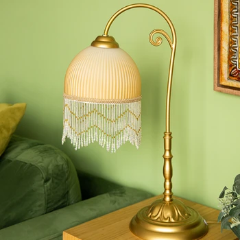 American retro stalo lempa prancūzijos miegamasis nostalgiškas stiklo senovinės lempos dekoratyvinis kutas naktiniai staleliai, lempa